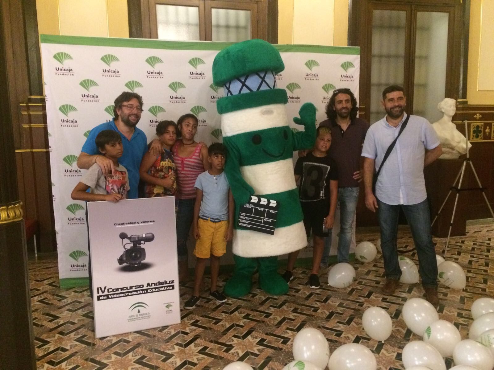 Fabricación mascota educación Junta de Andalucía